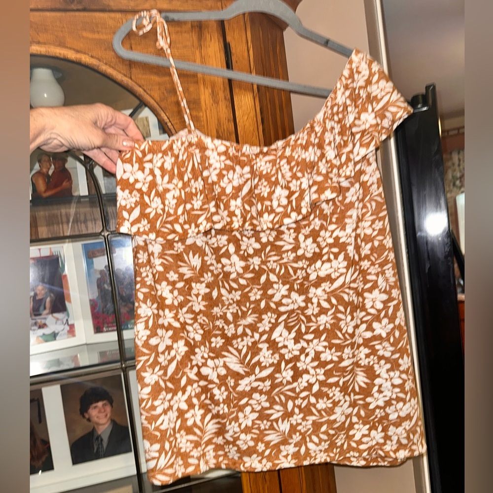 NEW NWT Floral One Shoulder Women's Top. MUST BE BUNDLED